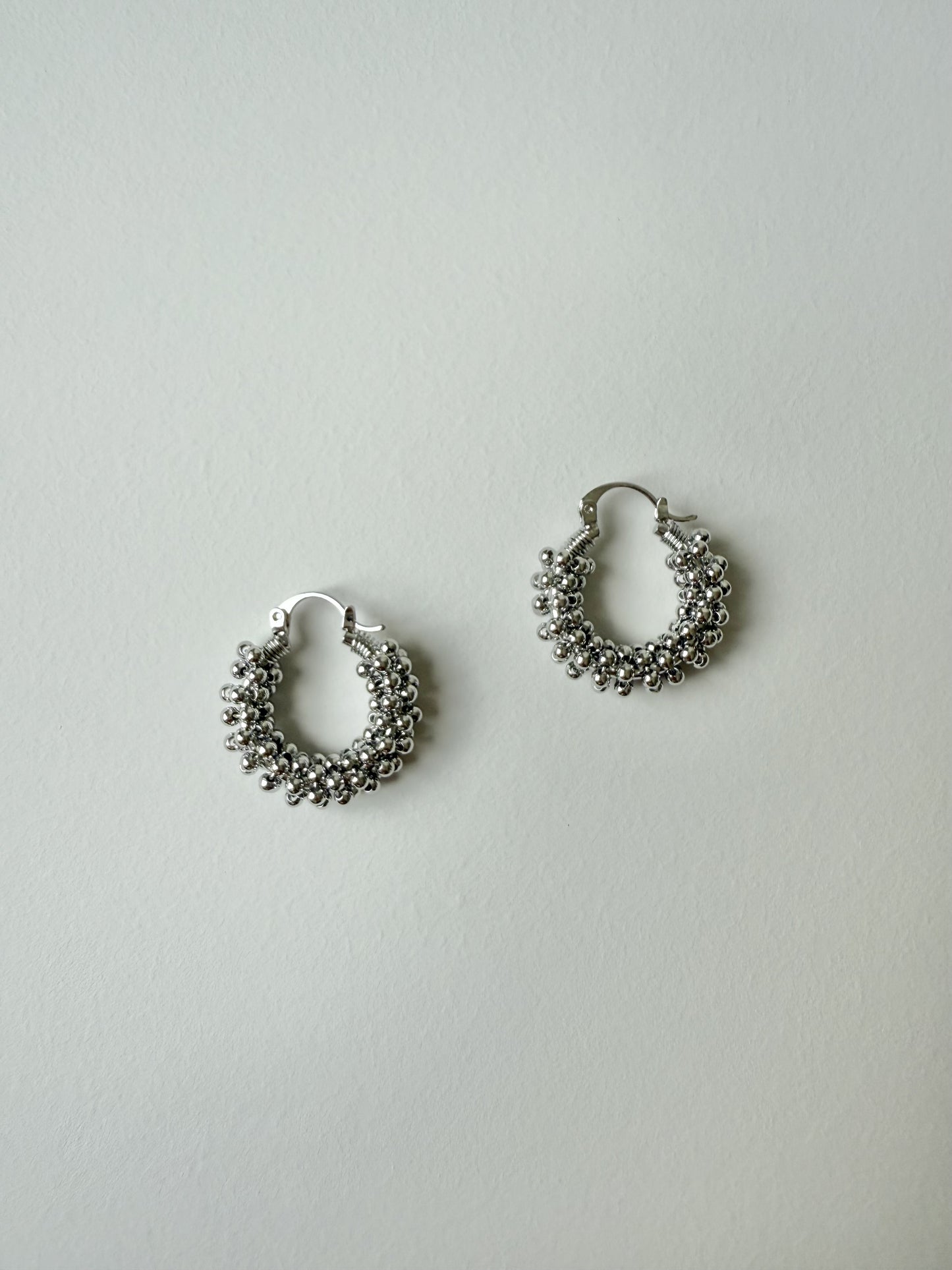 【P003】lumiere hoop pierce
