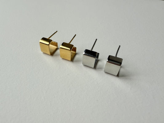 【P002】square pierce -gold/silver-