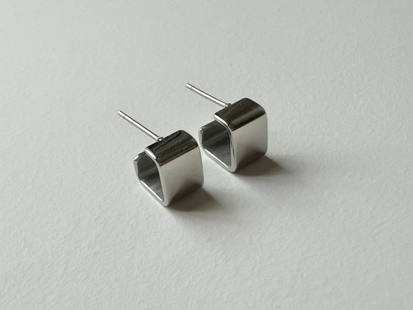 【P002】square pierce -gold/silver-