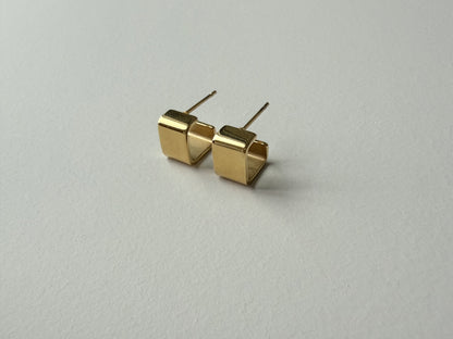 【P002】square pierce -gold/silver-