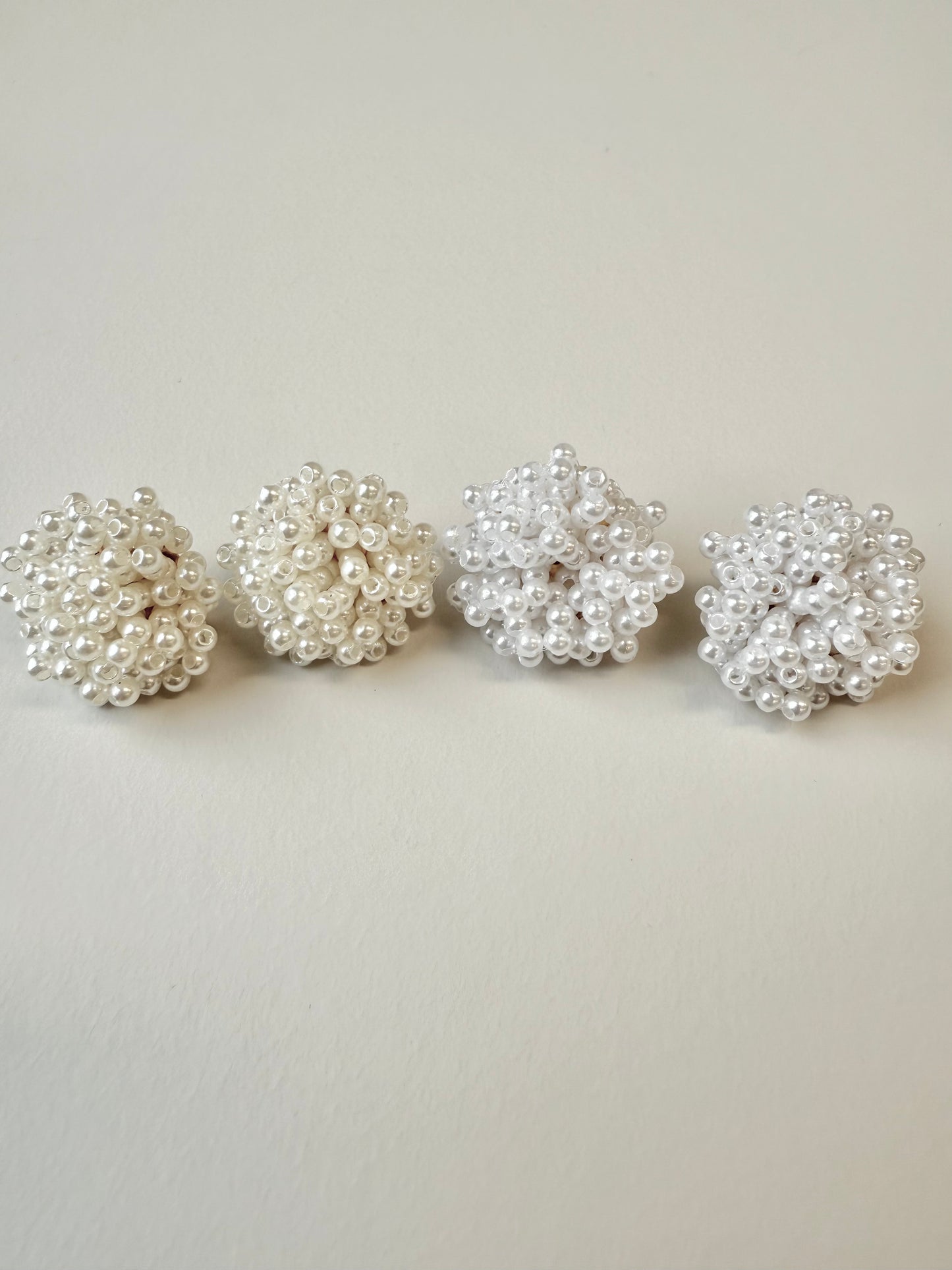 【P017】pearl bouquet pierce