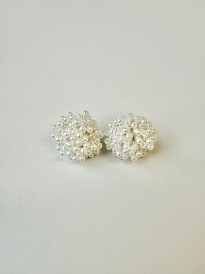 【P017】pearl bouquet pierce